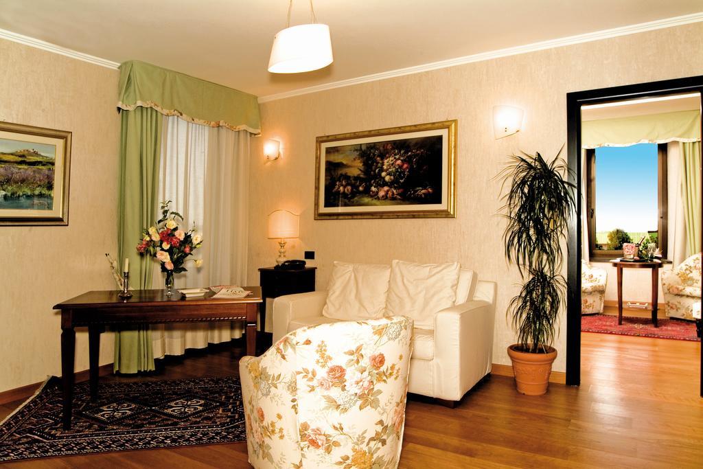 Balletti Palace Hotel Viterbo Phòng bức ảnh