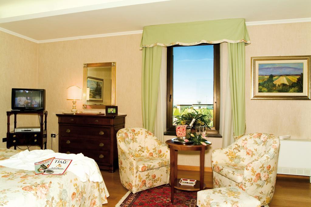Balletti Palace Hotel Viterbo Phòng bức ảnh