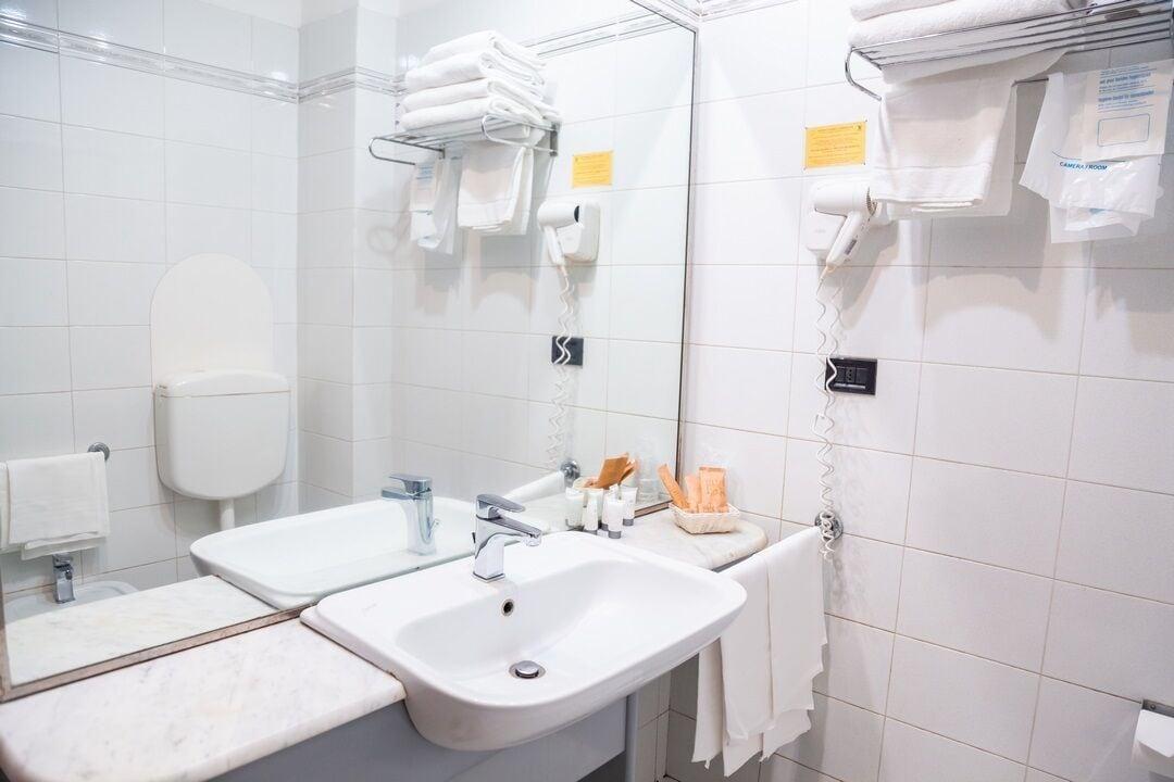 Balletti Palace Hotel Viterbo Ngoại thất bức ảnh